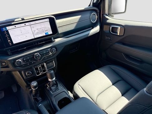 New 2026 Jeep Gladiator Mojave AWD/4WD image 25