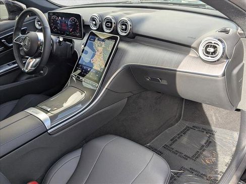 Used 2025 Mercedes-Benz CLE 300 4MATIC Coupe image 21
