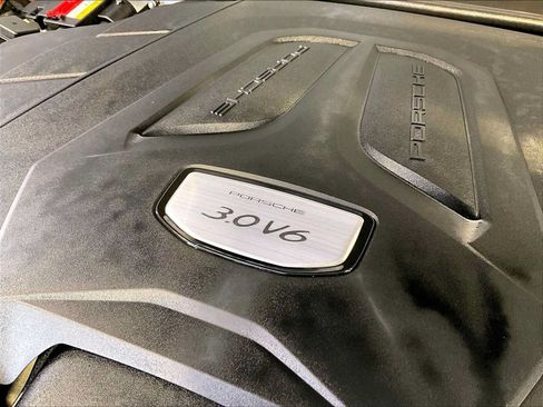 Certified 2021 Porsche Cayenne AWD/4WD image 33