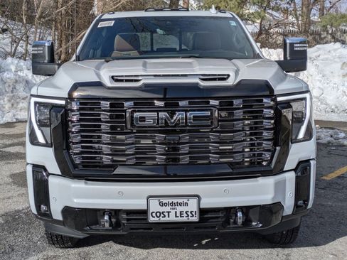 New 2026 GMC Sierra 3500 Denali Ultimate AWD/4WD image 2