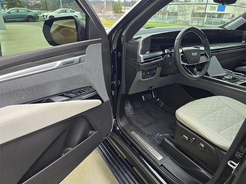 Certified 2025 Cadillac Escalade V image 22