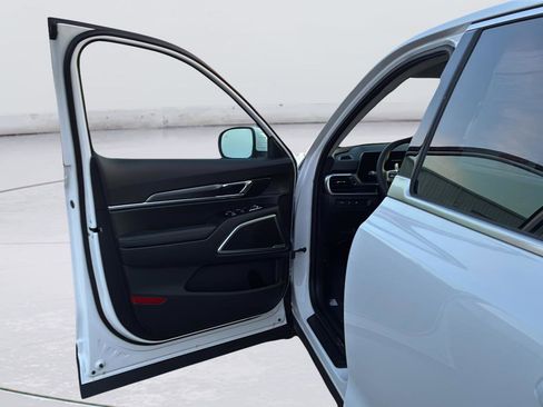 New 2025 Kia Telluride LX image 11