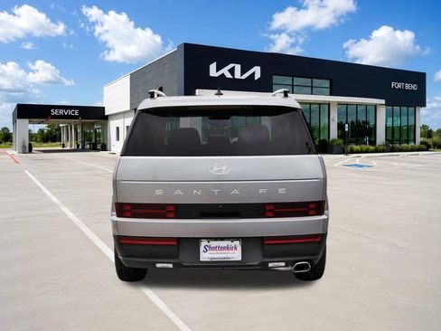 Used 2026 Hyundai Santa Fe SEL FWD image 6