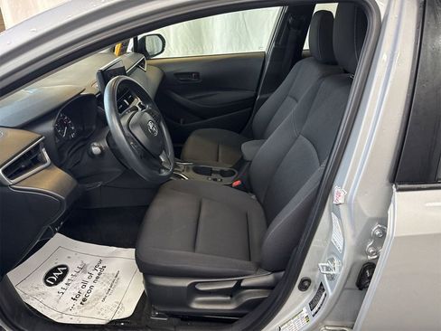 Used 2024 Toyota Corolla LE image 3