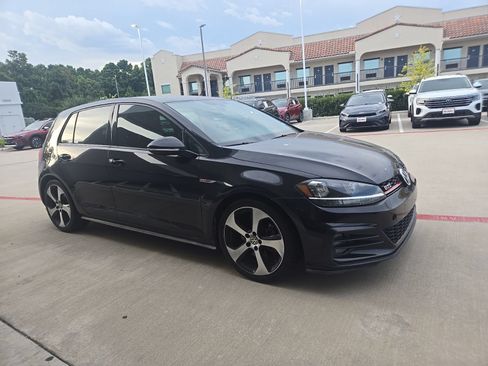 Used 2018 Volkswagen GTI S FWD image 1