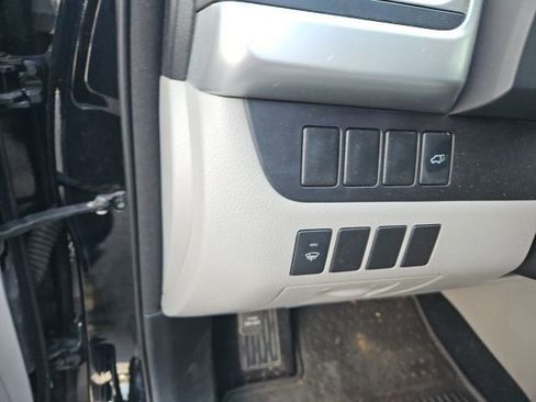 Used 2014 Toyota Highlander XLE image 8