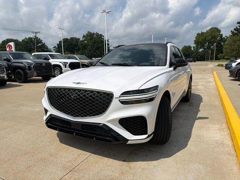 Used 2022 Genesis GV70 3.5T Sport w/ Sport Prestige Package AWD/4WD image 2