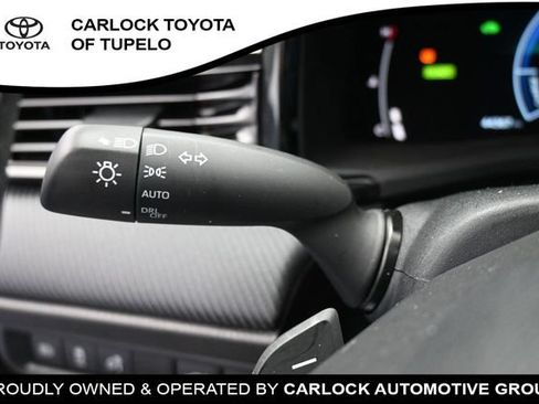 Used 2025 Toyota Camry SE w/ Convenience Package FWD image 20