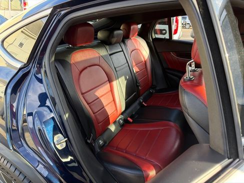 Used 2019 Mercedes-Benz GLC 300 4MATIC Coupe image 15