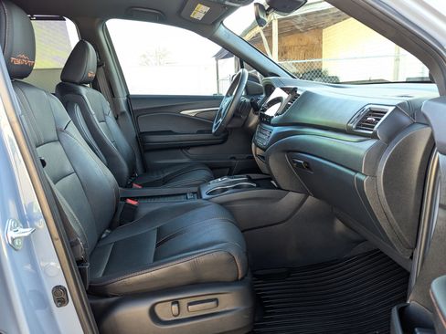 Used 2022 Honda Passport TrailSport image 26