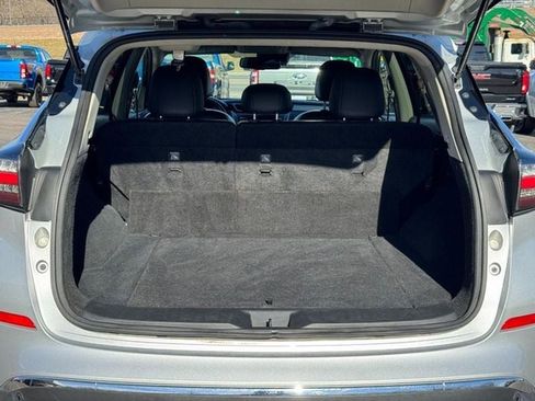 Used 2023 Nissan Murano SV image 4