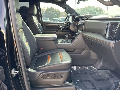 Used 2024 GMC Sierra 1500 AT4 w/ Technology Package image 30