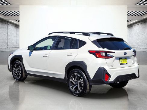 Used 2025 Subaru Crosstrek 2.0i Premium w/ Crosstrek Mirror Package image 9
