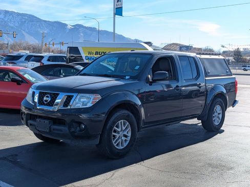 Used 2015 Nissan Frontier SV w/ SV Value Truck Package image 9