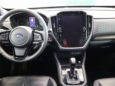 Used 2025 Subaru Forester Touring image 15