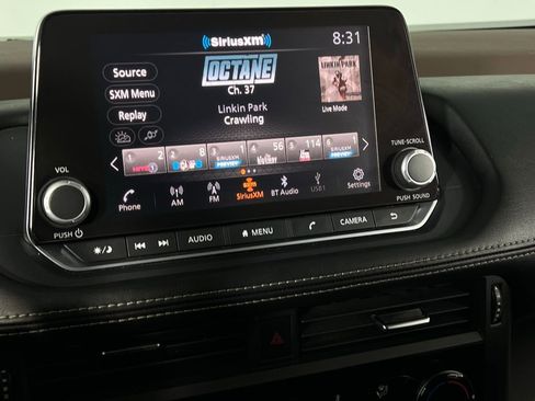 Used 2023 Nissan Rogue S image 16