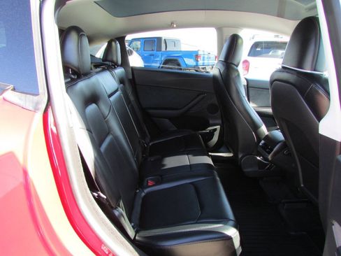Used 2023 Tesla Model Y Long Range AWD/4WD image 28