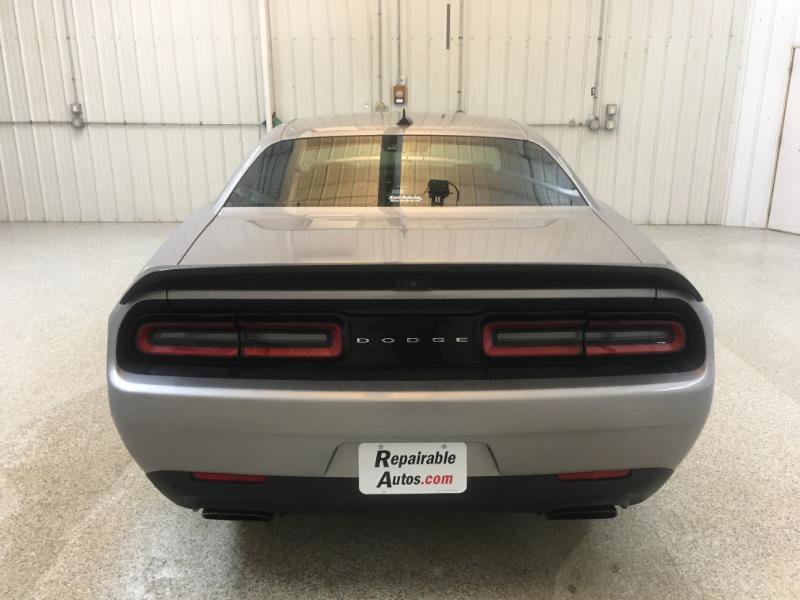 Used 2016 Dodge Challenger SRT Hellcat RWD image 8