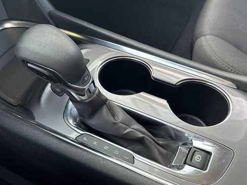 Used 2024 Chevrolet Malibu LT image 22