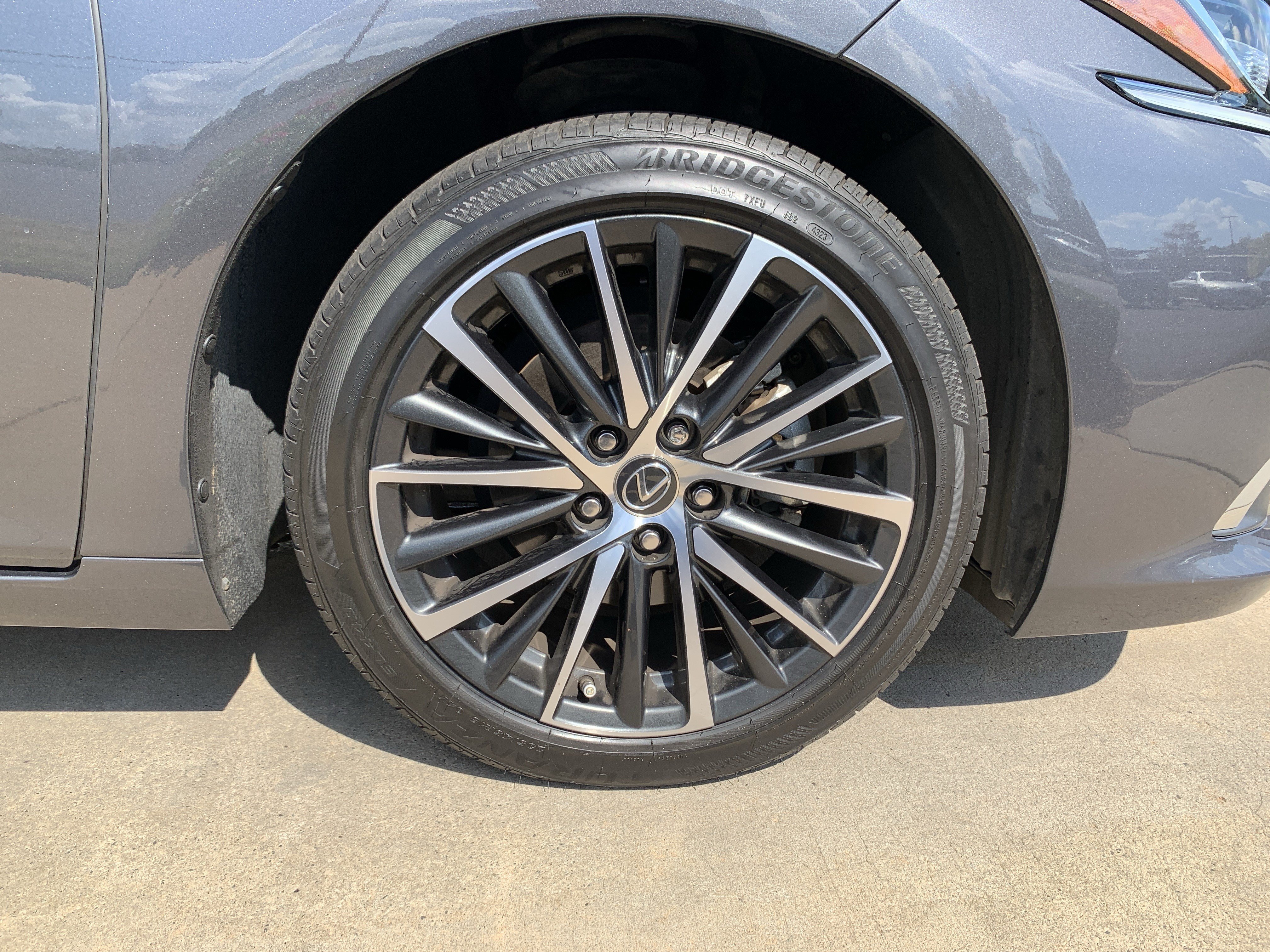 Used 2024 Lexus ES 350 w/ Premium Package FWD image 13