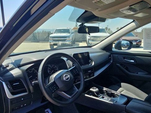 Used 2026 Nissan Rogue SV FWD image 10