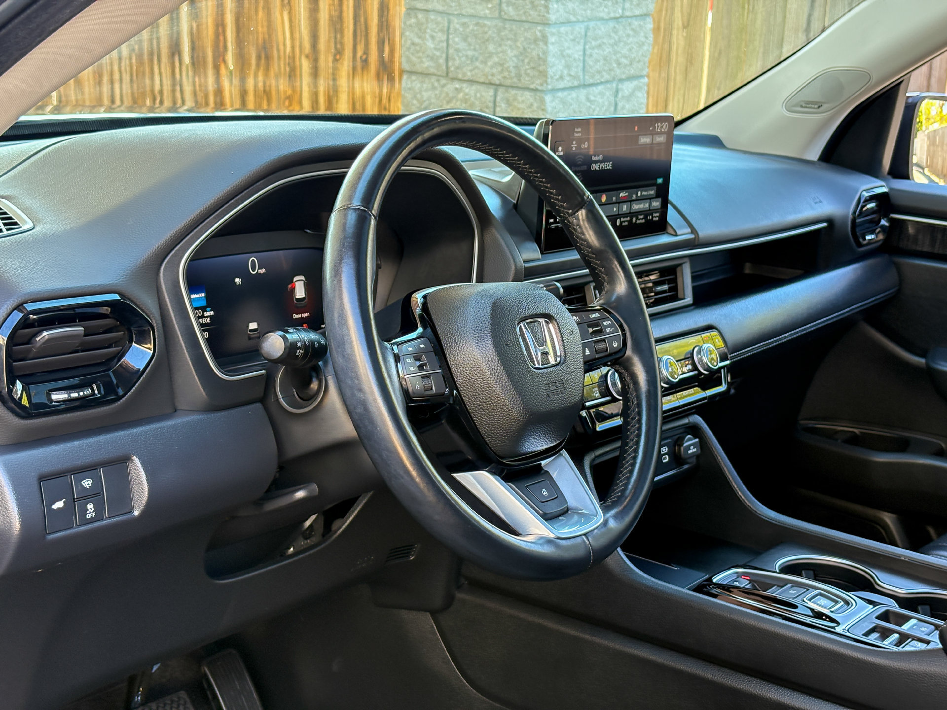 Used 2023 Honda Pilot Elite image 11