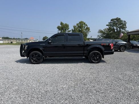 Used 2017 Ford F150 XLT w/ Equipment Group 302A Luxury AWD/4WD image 3
