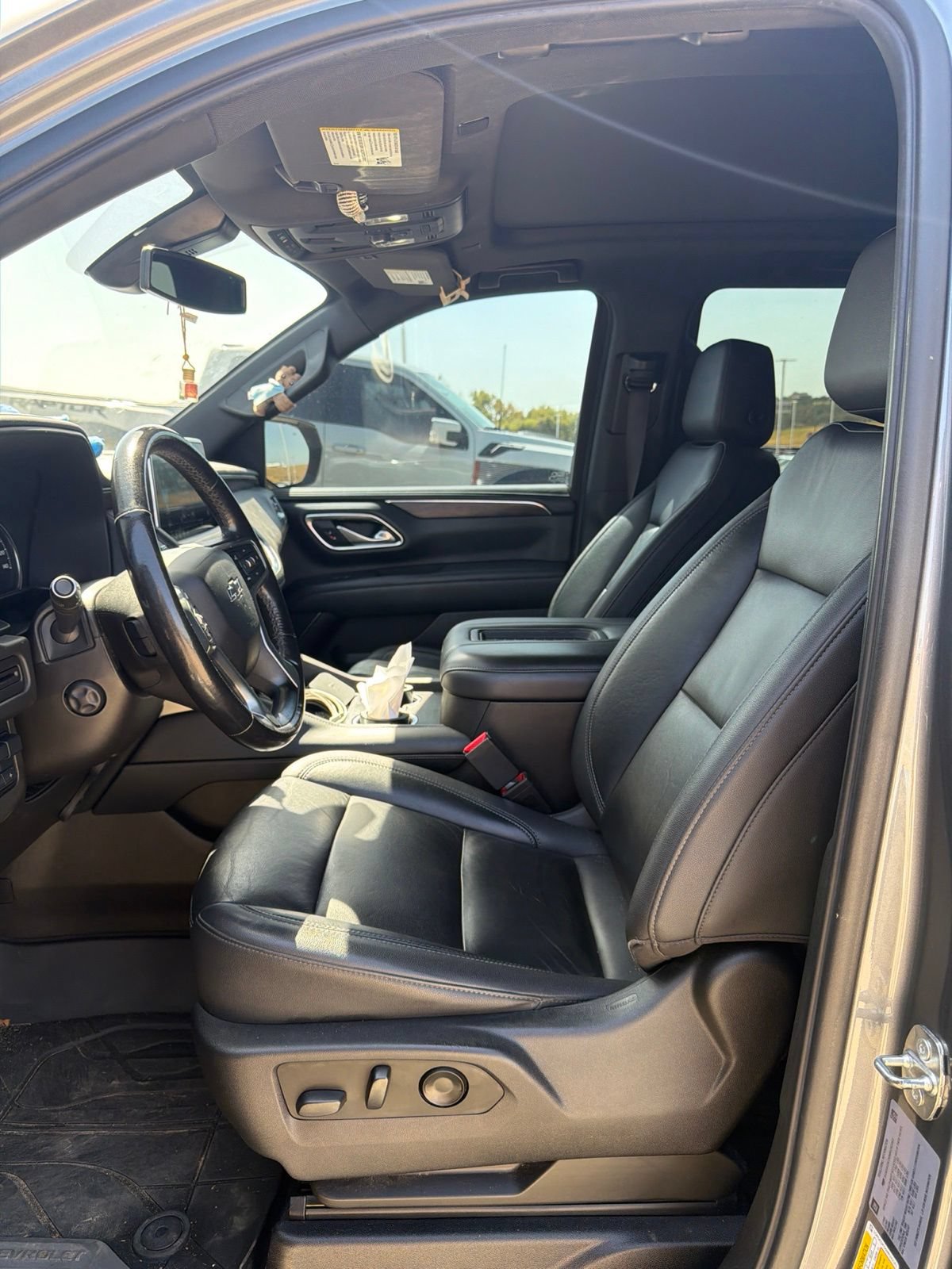 Used 2021 Chevrolet Suburban Z71 w/ Z71 Off-Road Package AWD/4WD image 11