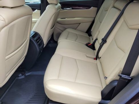 Used 2018 Cadillac XT5 Luxury w/ Driver Awareness Package FWD image 26