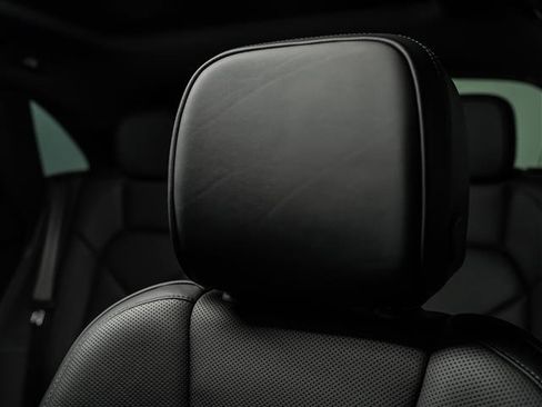 New 2025 Porsche Macan image 21