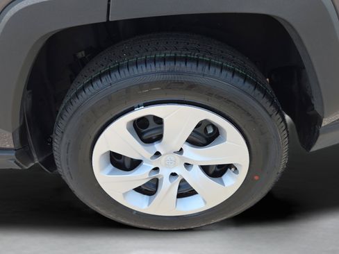 Used 2025 Toyota RAV4 LE FWD image 30
