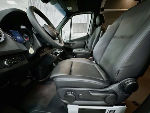Used 2026 Mercedes-Benz Sprinter 2500 image 21