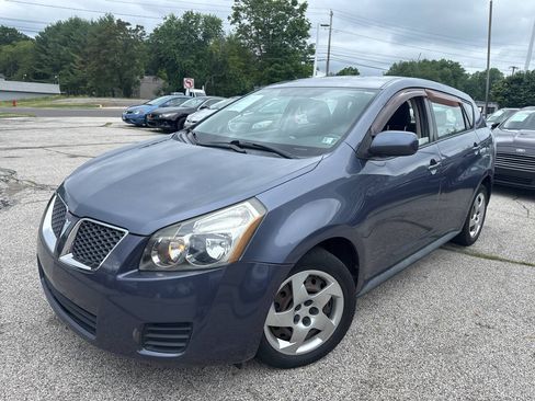 Used 2009 Pontiac Vibe w/ Preferred Package FWD image 3