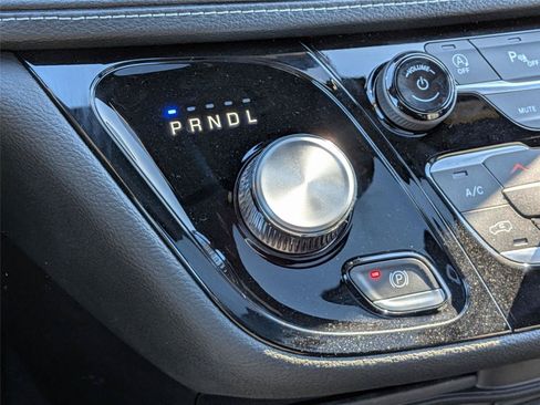 New 2026 Chrysler Pacifica Select AWD/4WD image 18