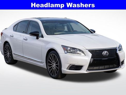 Used 2017 Lexus LS 460 image 10