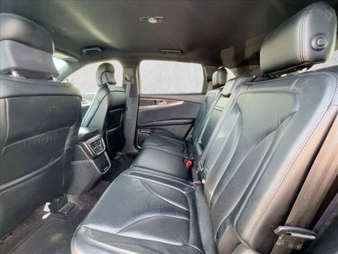 Used 2016 Lincoln MKX Select image 17