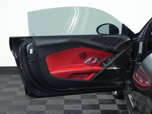 Used 2017 Audi R8 V10 plus image 23