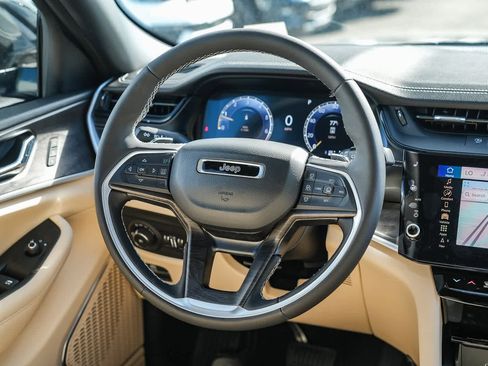 New 2026 Jeep Grand Cherokee Limited image 16