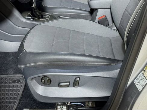 Used 2022 Volkswagen Taos SE image 17