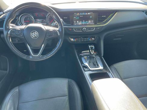 Used 2018 Buick Regal Essence w/ Driver Confidence Package #1 image 7
