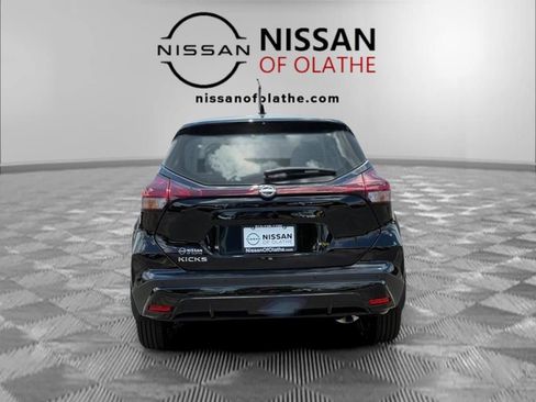 Certified 2025 Nissan Kicks Play S image 24