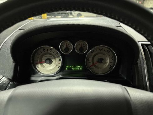 Used 2010 Ford Edge SEL image 30