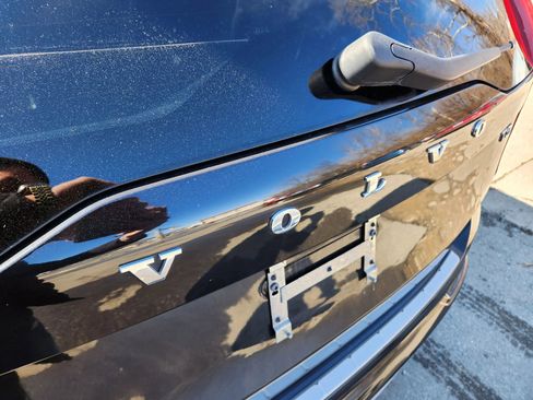 Used 2017 Volvo XC90 T5 Momentum w/ Vision Package image 13