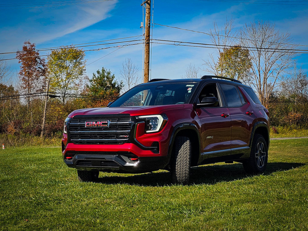 New 2027 GMC Terrain AT4 w/ Convenience Package III AWD/4WD image 7