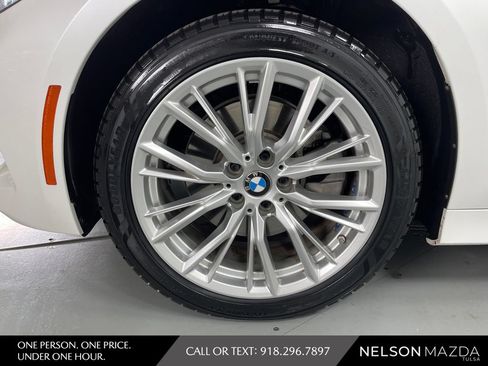 Used 2024 BMW 330i xDrive Sedan AWD/4WD image 11