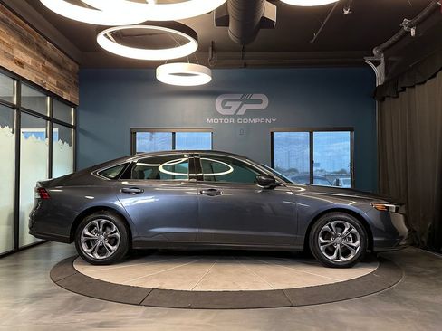 Used 2023 Honda Accord EX image 2