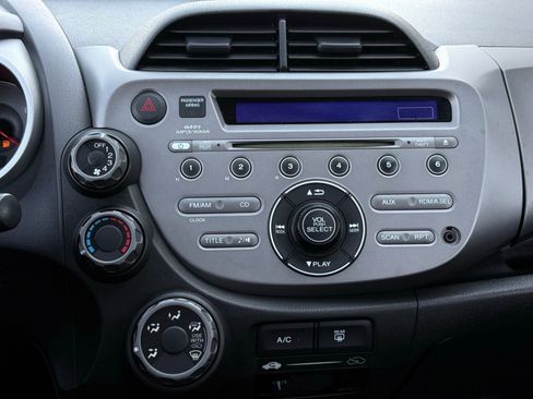 Used 2010 Honda Fit Sport image 30