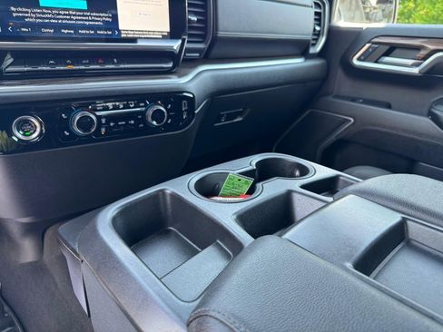 Used 2023 Chevrolet Silverado 1500 LT AWD/4WD image 30