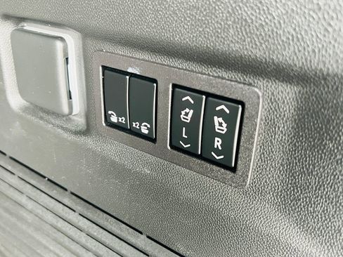 Used 2023 GMC Yukon Denali w/ Max Trailering Package image 44