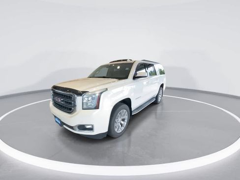 Used 2015 GMC Yukon XL SLT w/ Open Road Package AWD/4WD image 4